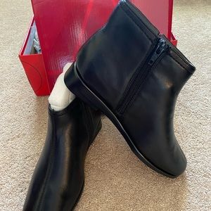 Aerosoles Ankle Boots “Double Trouble 2” new in box - Womens 6.5